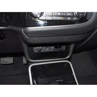 Беспроводные зарядки Mitsubishi Outlander (2015 - 2018) 8