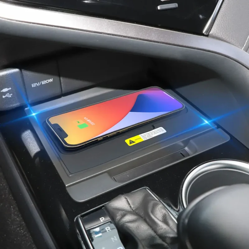 Беспроводные зарядки Toyota Camry (2018 - 2022) 6